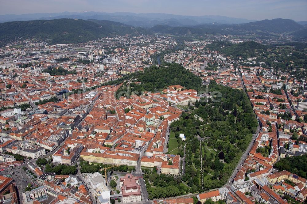 Graz von oben - Stadtansicht von Graz in der Steiermark