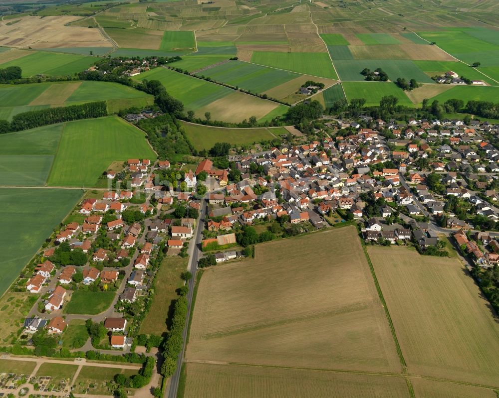 Luftaufnahme Hahnheim - Stadtansicht von Hahnheim im Bundesland Rheinland-Pfalz