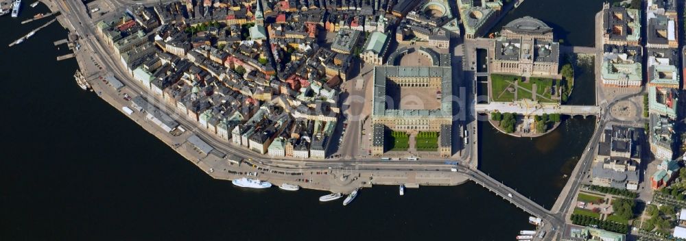 Stockholm aus der Vogelperspektive: Stadtansicht der Halbinsel Gamla stan in Stockholm, der Hauptstadt von Schweden