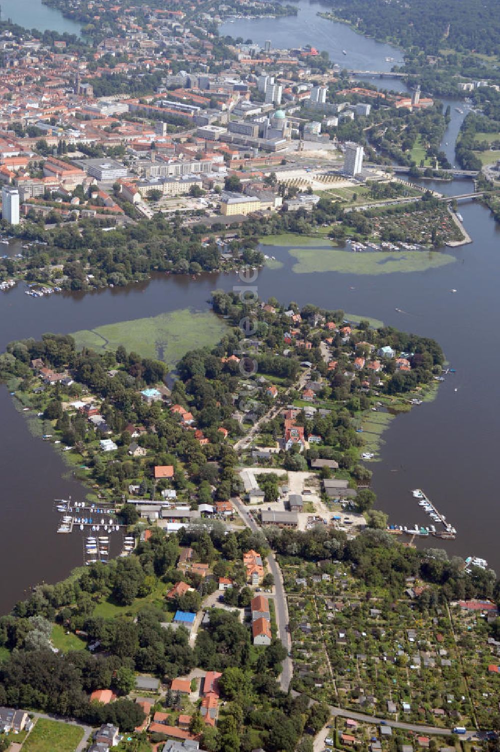 Potsdam von oben - Stadtansicht Halbinsel Hermannswerder in Potsdam