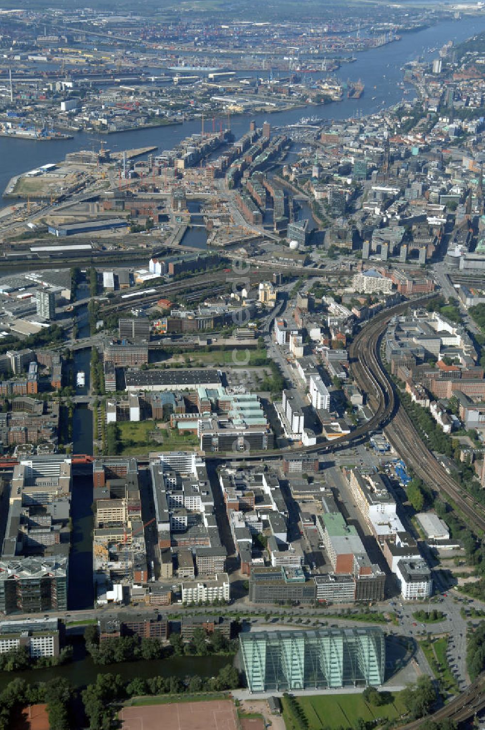 Hamburg aus der Vogelperspektive: Stadtansicht Hamburg Mitte