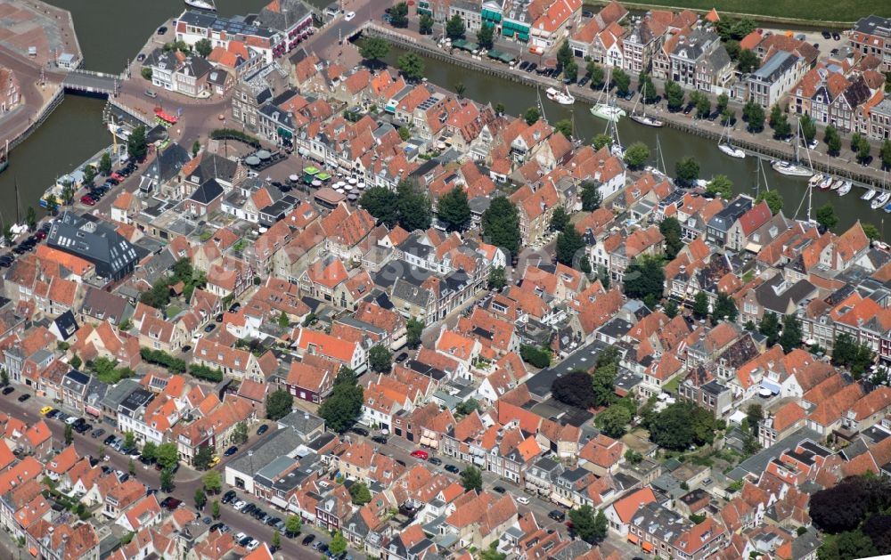 Harlingen aus der Vogelperspektive: Stadtansicht Harlingen in Friesland in den Niederlanden