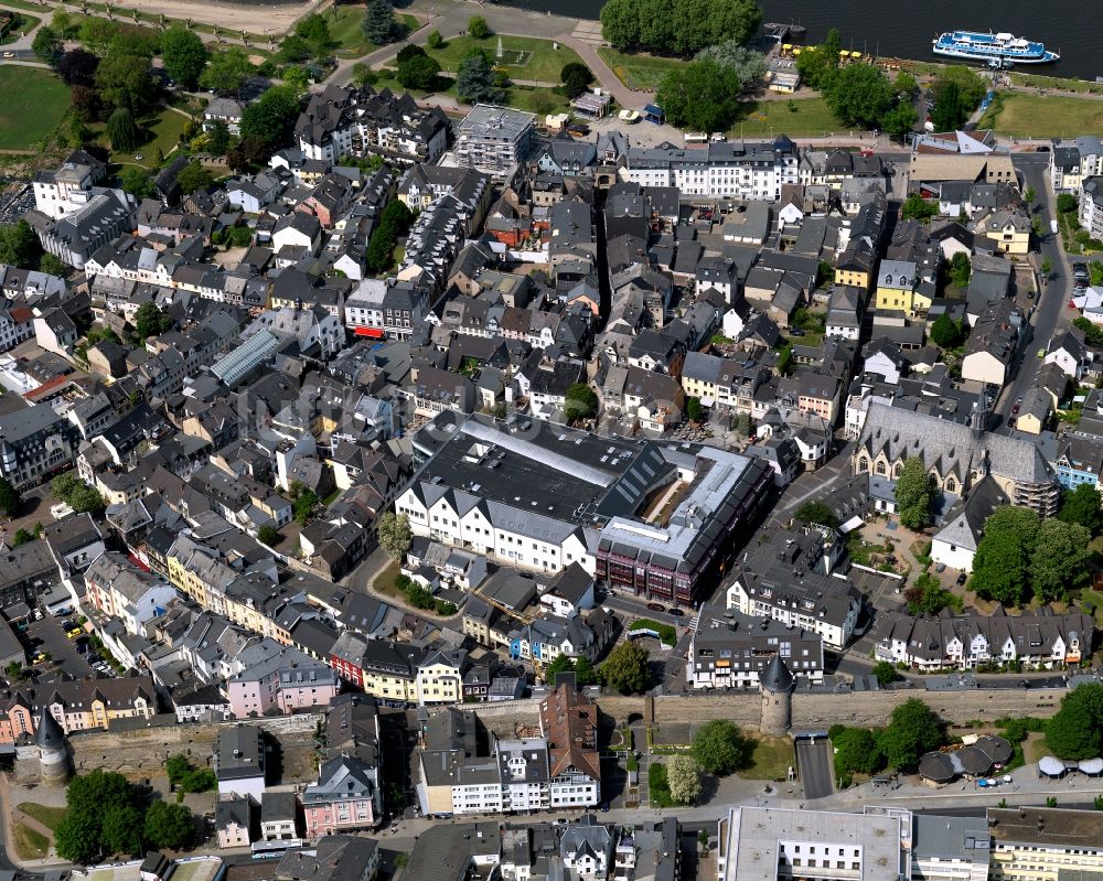 Luftaufnahme Andernach - Stadtansicht der historischen Innenstadt von Andernach im Bundesland Rheinland-Pfalz