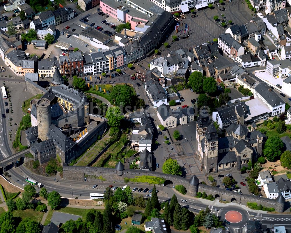 Mayen von oben - Stadtansicht des historischen Zentrums von Mayen im Bundesland Rheinland-Pfalz