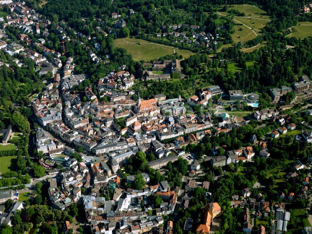 Luftbild Baden-Baden - Stadtansicht der Innenstadt von Baden-Baden im Bundesland Baden-Württemberg