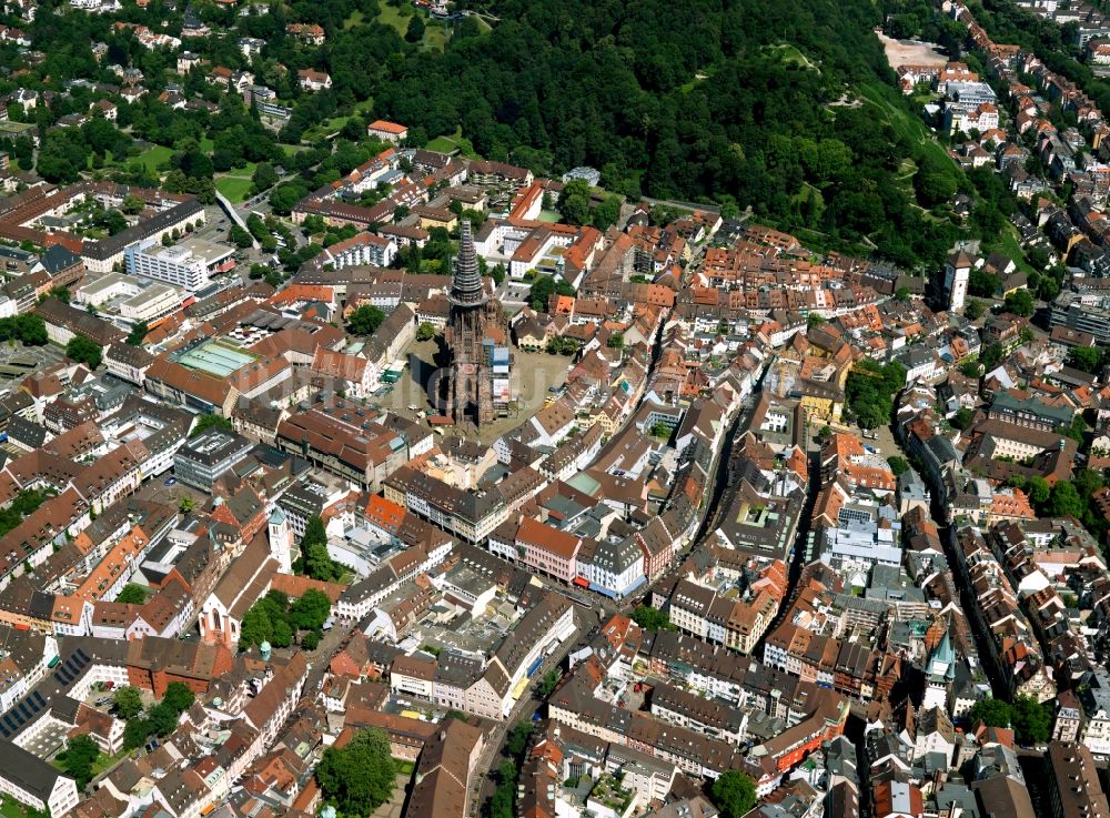 Luftbild Freiburg - Stadtansicht der Innenstadt von Freiburg im Breisgau im Bundesland Baden-Württemberg