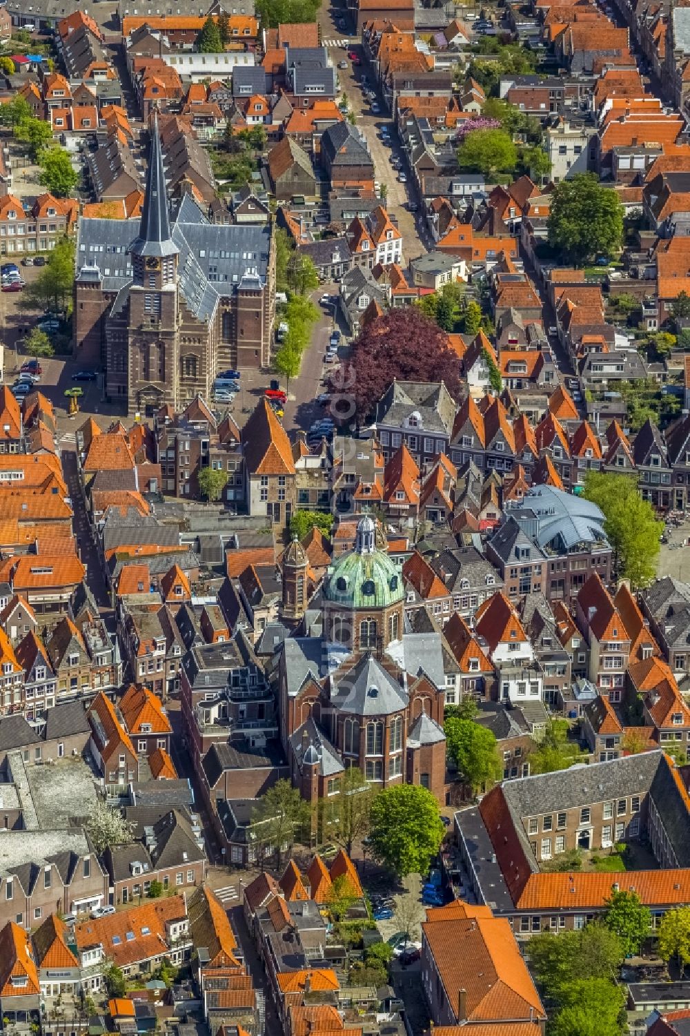 Hoorn aus der Vogelperspektive: Stadtansicht der Innenstadt von Hoorn an der Küste zum Markermeer in Holland - Niederlanden