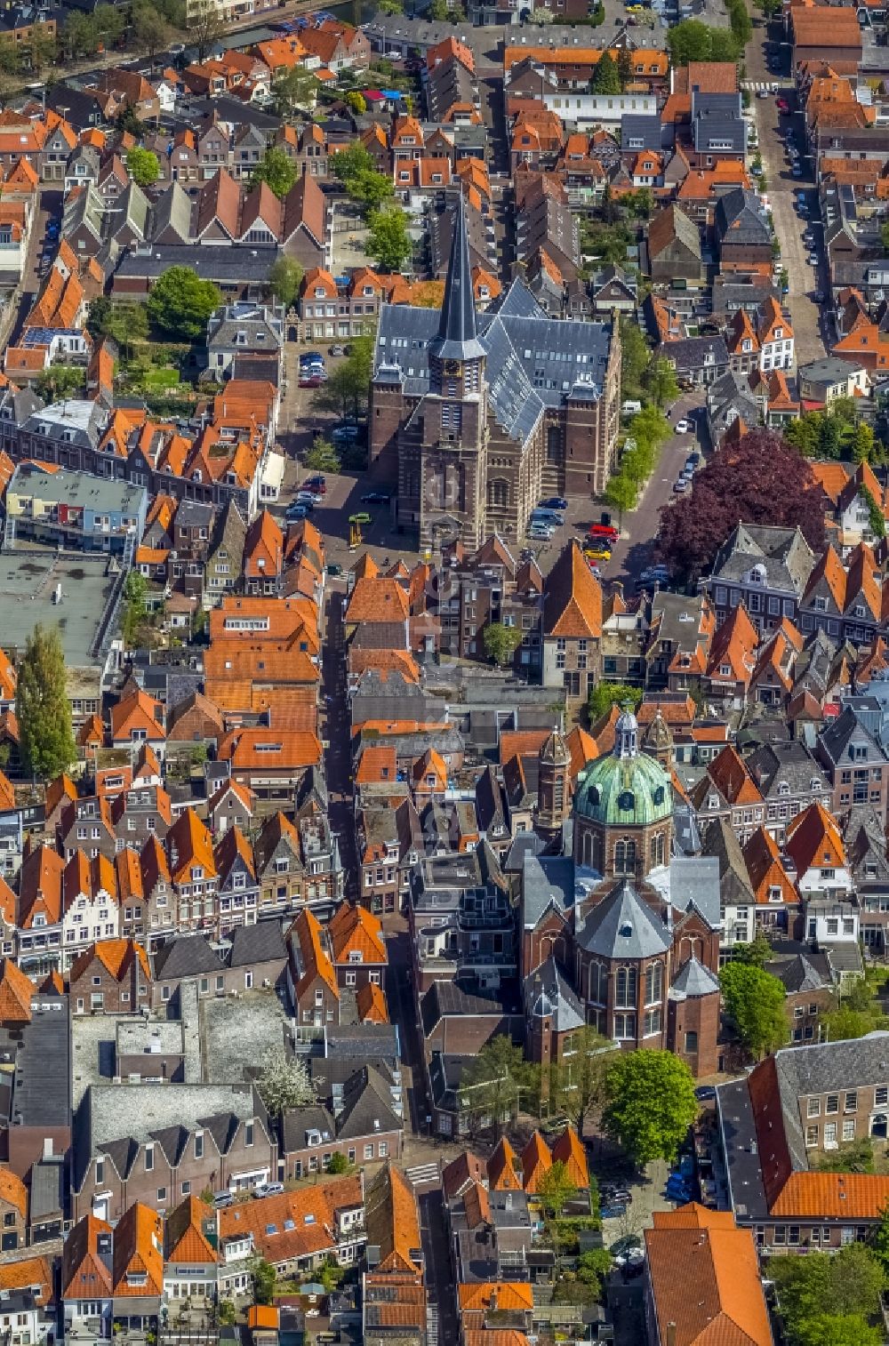 Luftbild Hoorn - Stadtansicht der Innenstadt von Hoorn an der Küste zum Markermeer in Holland - Niederlanden