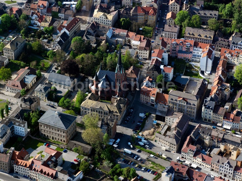 Luftbild Altenburg - Stadtansicht der Innenstadt an der Kirche / Brüderkirche von Altenburg in Thüringen