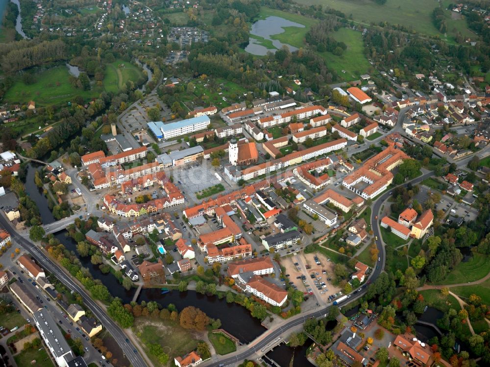 Lübben von oben - Stadtansicht der Innenstadt von Lübben im Bundesland Brandenburg