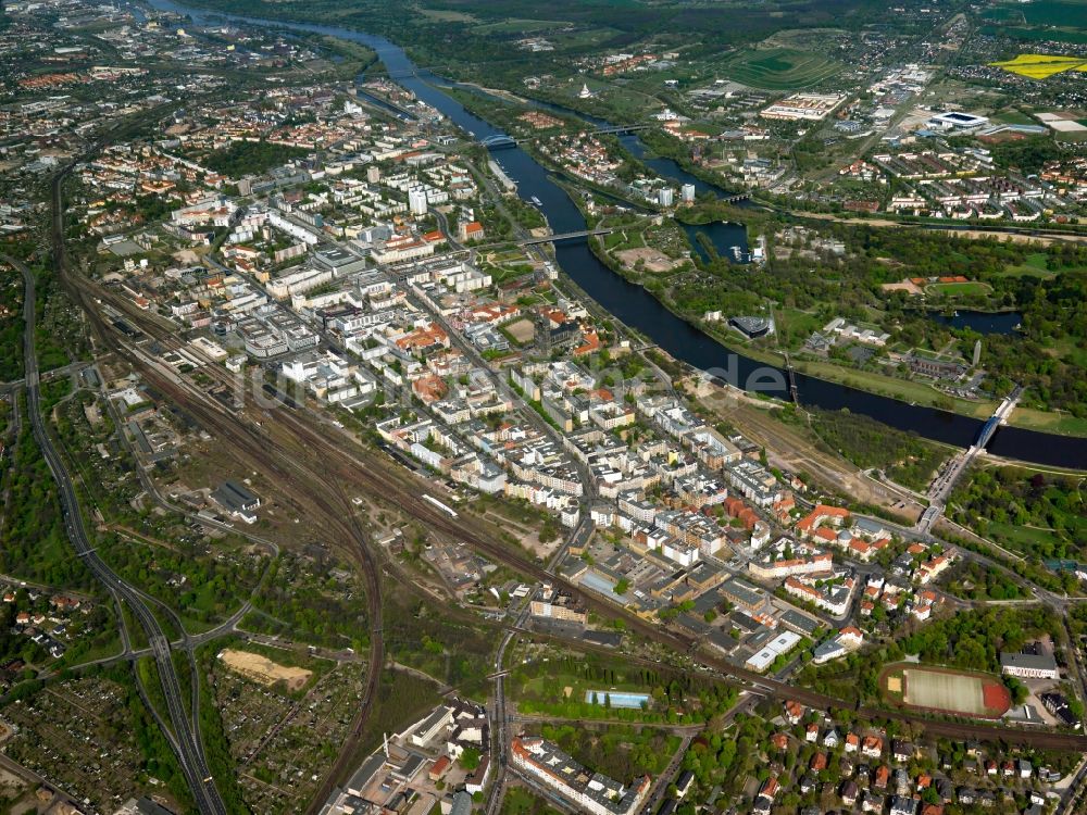 Magdeburg aus der Vogelperspektive: Stadtansicht der Innenstadt von Magdeburg im Bundesland Sachsen-Anhalt