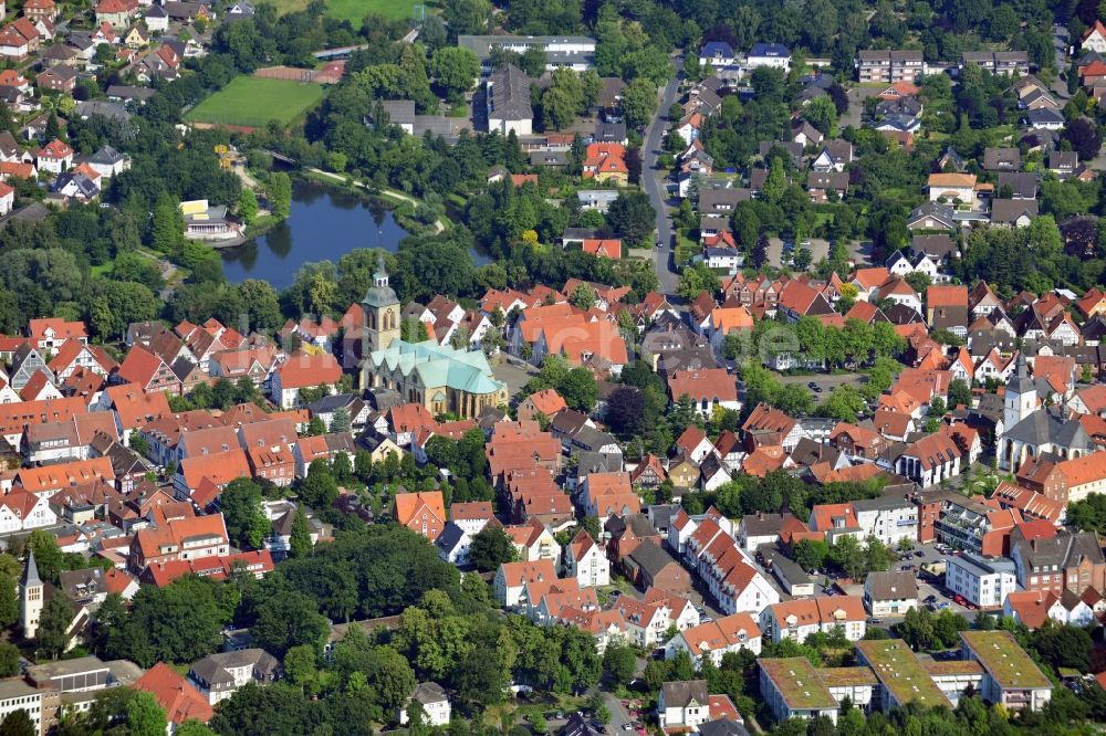 Luftaufnahme Rheda-Wiedenbrück - Stadtansicht der Innenstadt des Ortsteils von Wiedenbrück in der Doppelstadt Rheda-Wiedenbrück im Bundesland Nordrhein-Westfalen