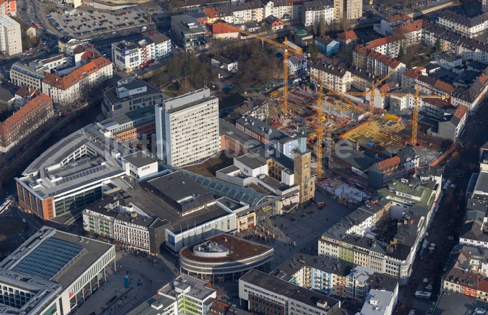 Hagen aus der Vogelperspektive: Stadtansicht der Innenstadt am Rathaus von Hagen im Bundesland Nordrhein-Westfalen