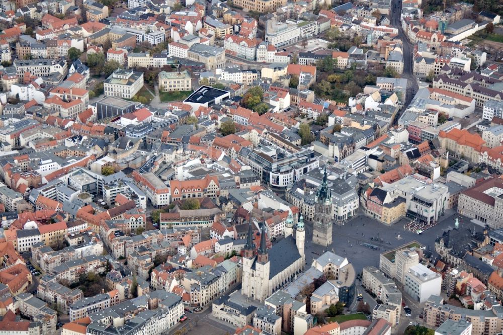 Halle von oben - Stadtansicht vom Innenstadt - Zentrum mit der Marienkirche in Halle an der Saale in Sachsen-Anhalt