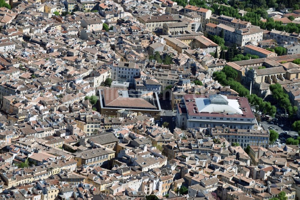 Aix-en-Provence von oben - Stadtansicht vom Innenstadtbereich in Aix-en-Provence in Provence-Alpes-Cote d'Azur, Frankreich