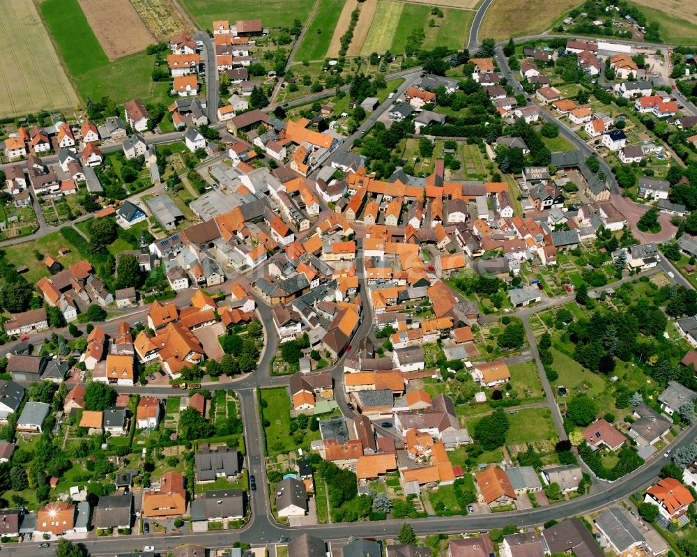 Albach von oben - Stadtansicht vom Innenstadtbereich in Albach im Bundesland Hessen, Deutschland