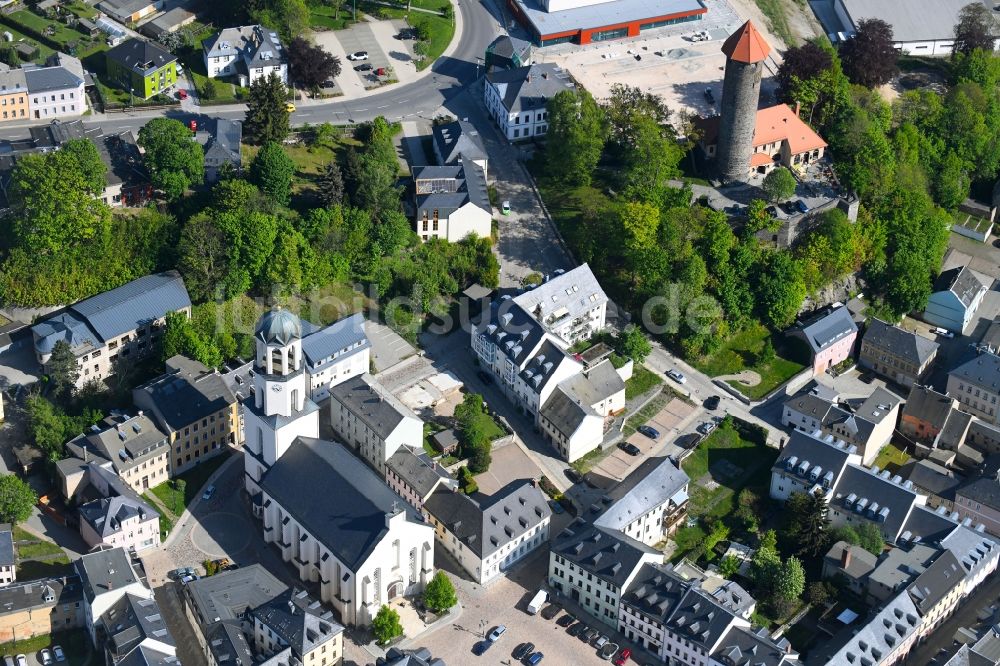 Luftaufnahme Auerbach - Stadtansicht vom Innenstadtbereich mit dem Altmarkt in Auerbach im Bundesland Sachsen, Deutschland