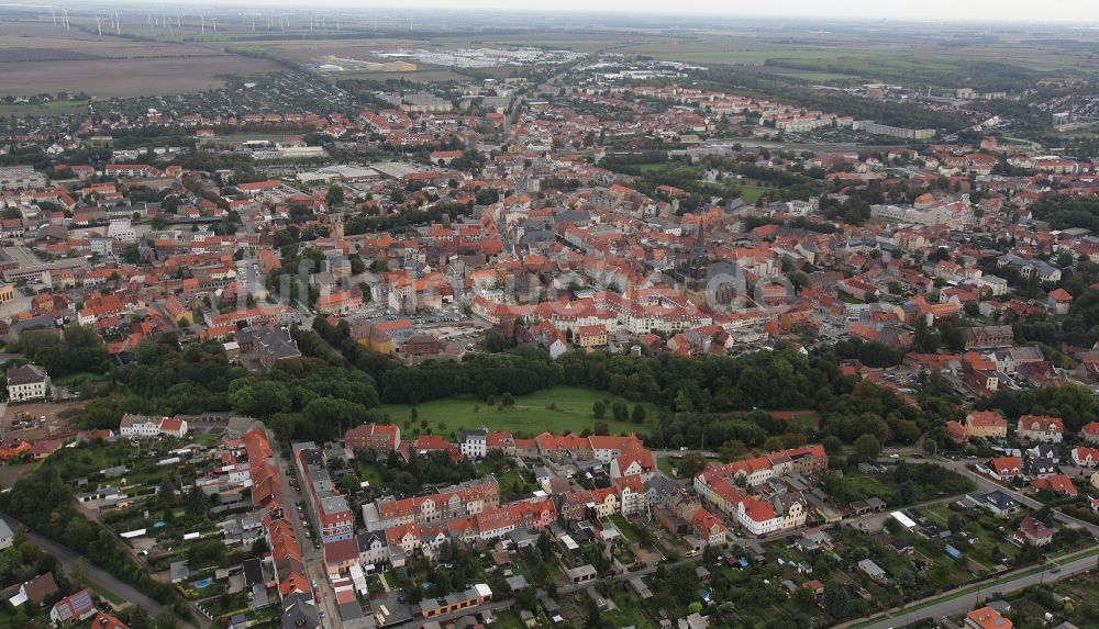 Aschersleben von oben - Stadtansicht vom Innenstadtbereich in Aschersleben im Bundesland Sachsen-Anhalt, Deutschland