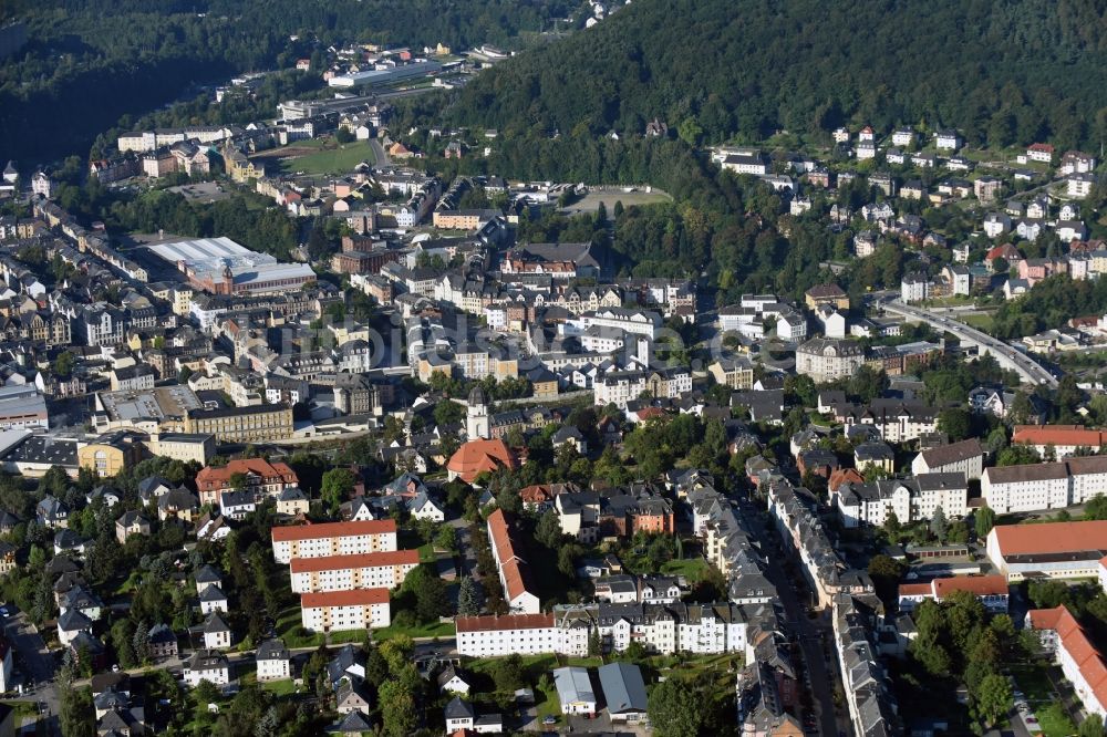 Aue von oben - Stadtansicht vom Innenstadtbereich in Aue im Bundesland Sachsen