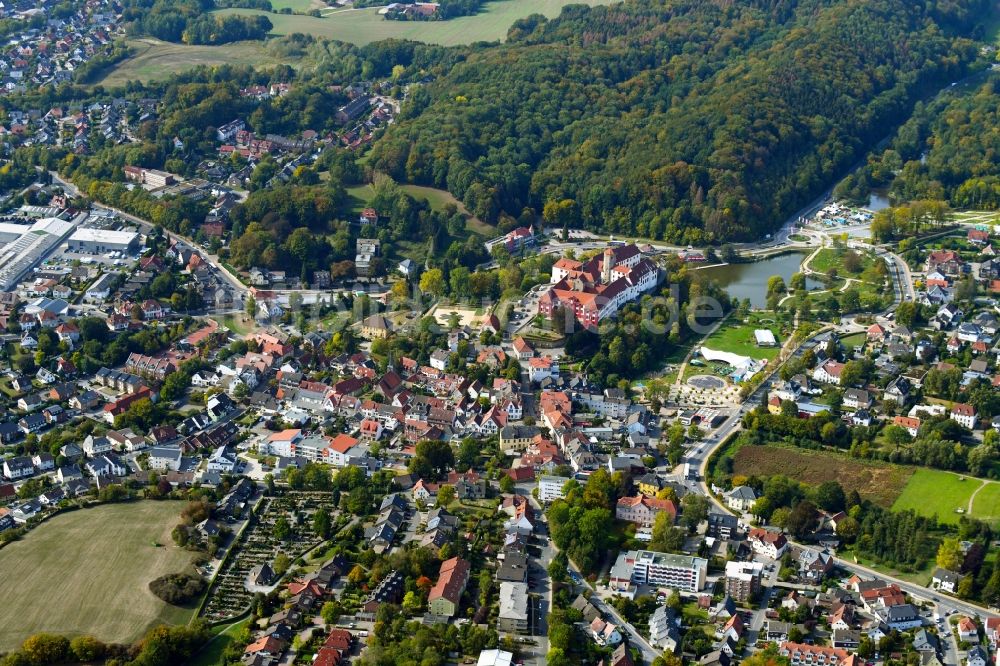 Bad Iburg aus der Vogelperspektive: Stadtansicht vom Innenstadtbereich in Bad Iburg im Bundesland Niedersachsen, Deutschland