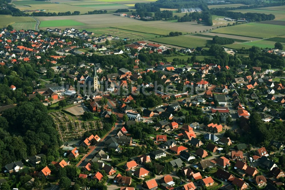 Bakum von oben - Stadtansicht vom Innenstadtbereich in Bakum im Bundesland Niedersachsen