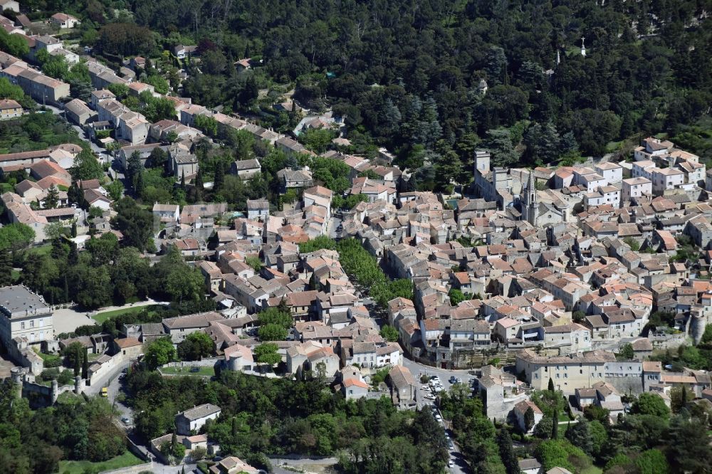 Luftbild Barbentane - Stadtansicht vom Innenstadtbereich in Barbentane in Provence-Alpes-Cote d'Azur, Frankreich