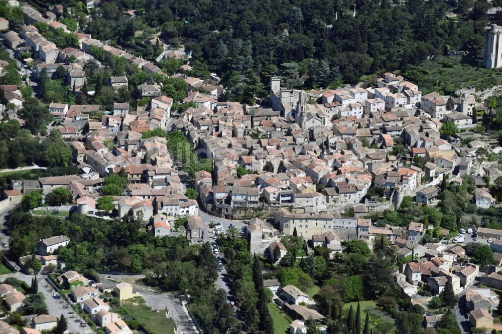 Luftaufnahme Barbentane - Stadtansicht vom Innenstadtbereich in Barbentane in Provence-Alpes-Cote d'Azur, Frankreich