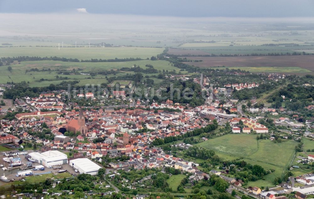 Luftaufnahme Barth - Stadtansicht vom Innenstadtbereich in Barth im Bundesland Mecklenburg-Vorpommern, Deutschland