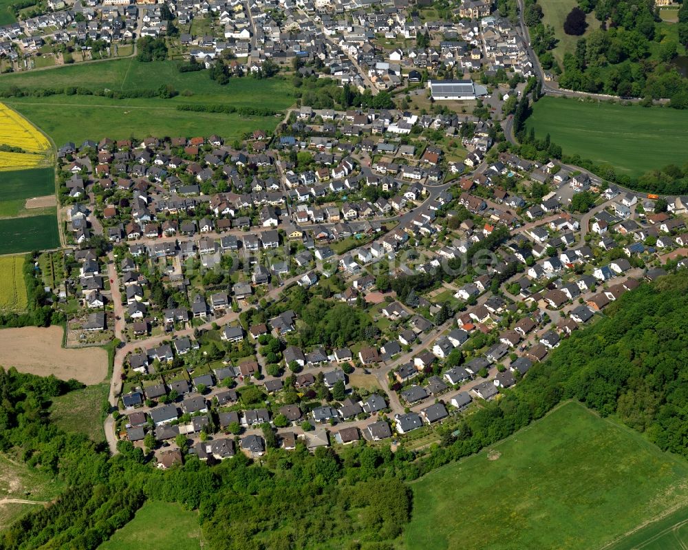 Luftaufnahme Bassenheim - Stadtansicht vom Innenstadtbereich in Bassenheim im Bundesland Rheinland-Pfalz