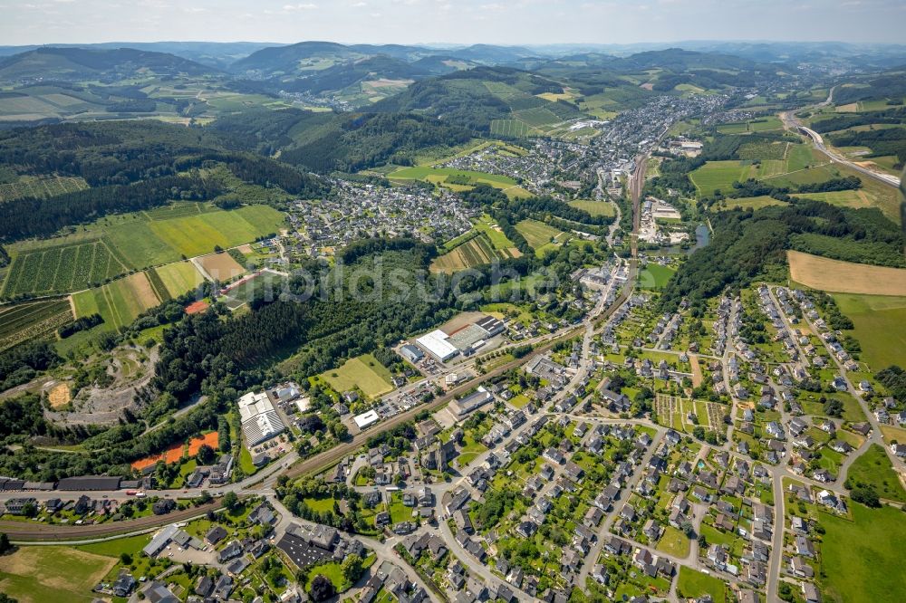 Bestwig aus der Vogelperspektive: Stadtansicht vom Innenstadtbereich in Bestwig im Bundesland Nordrhein-Westfalen, Deutschland