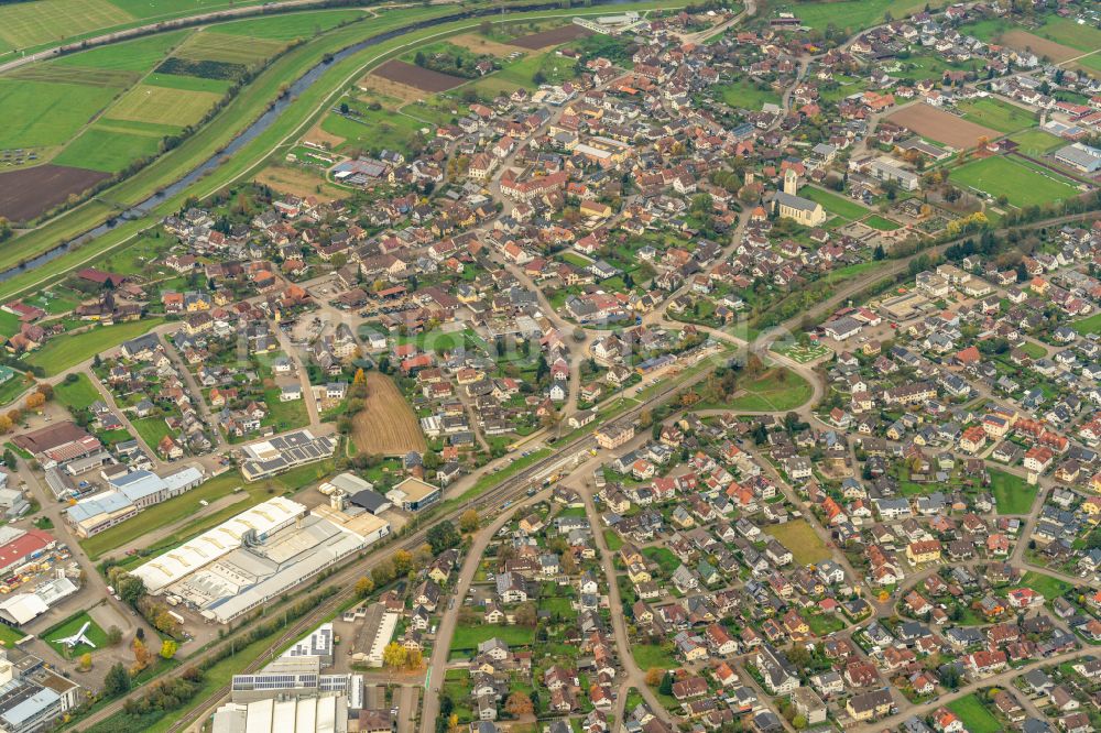 Biberach aus der Vogelperspektive: Stadtansicht vom Innenstadtbereich in Biberach im Bundesland Baden-Württemberg, Deutschland