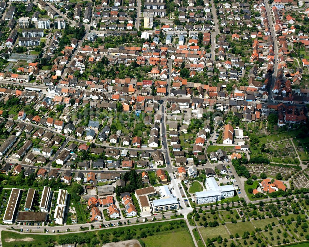 Blankenloch aus der Vogelperspektive: Stadtansicht vom Innenstadtbereich in Blankenloch im Bundesland Baden-Württemberg, Deutschland