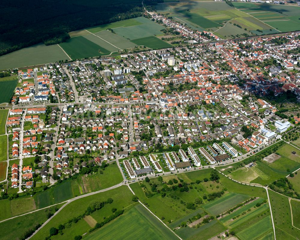 Luftaufnahme Blankenloch - Stadtansicht vom Innenstadtbereich in Blankenloch im Bundesland Baden-Württemberg, Deutschland