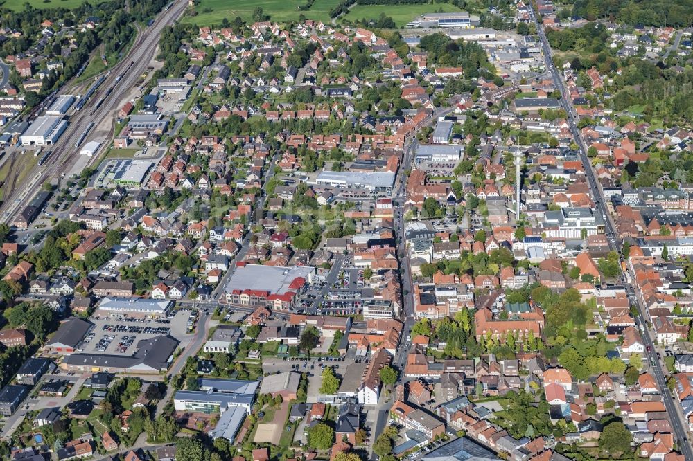 Bremervörde von oben - Stadtansicht vom Innenstadtbereich in Bremervörde im Bundesland Niedersachsen, Deutschland