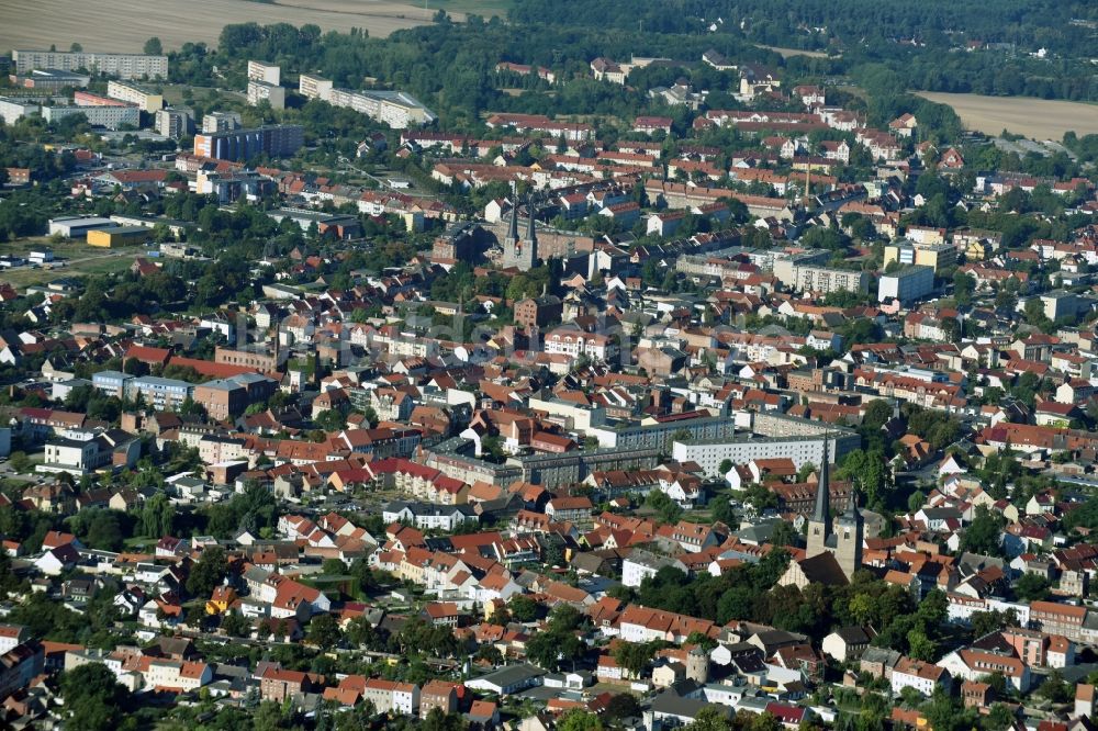 Burg aus der Vogelperspektive: Stadtansicht vom Innenstadtbereich in Burg im Bundesland Sachsen-Anhalt