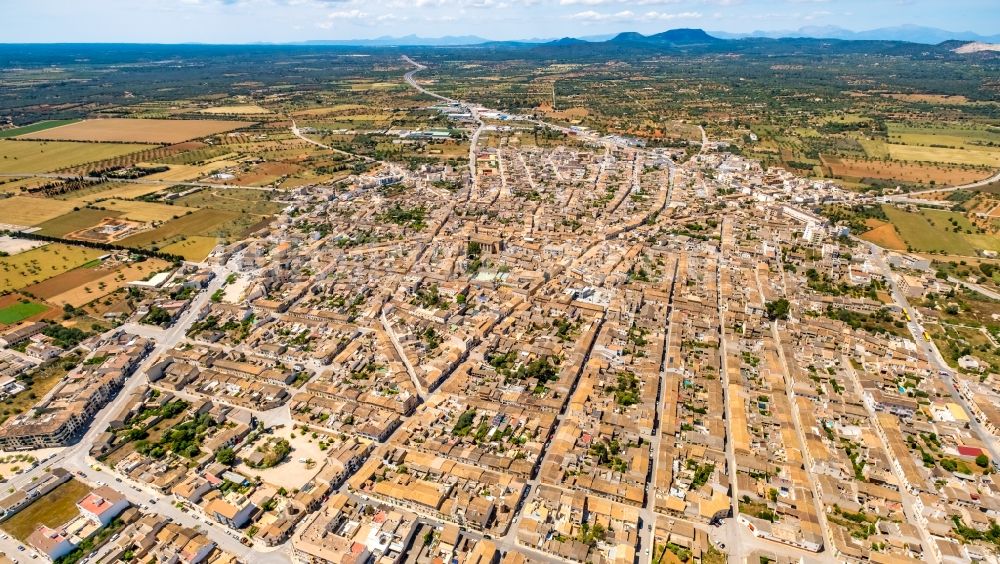 Luftbild Campos - Stadtansicht vom Innenstadtbereich in Campos in Balearische Insel Mallorca, Spanien