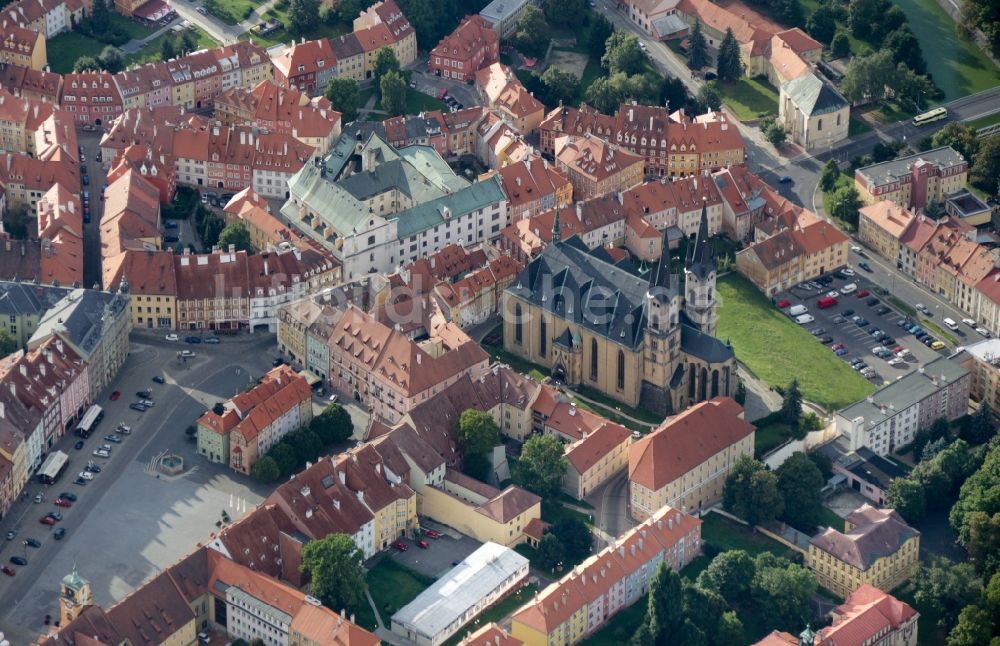 Luftaufnahme Cheb - Stadtansicht vom Innenstadtbereich in Cheb in Karlovarský kraj, Tschechische Republik