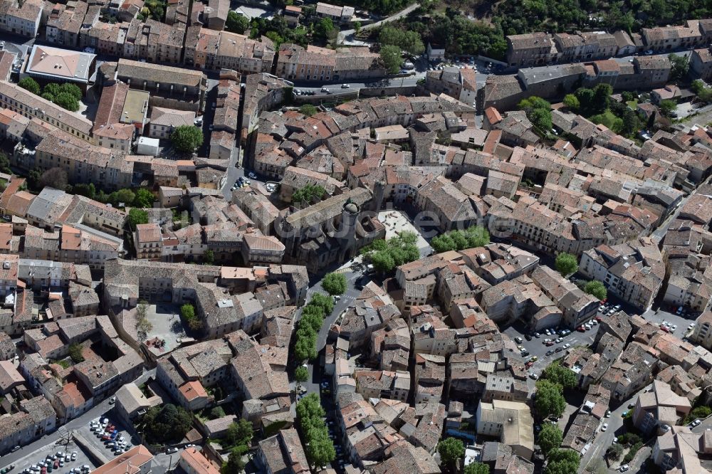 Luftbild Clermont-l'Hérault - Stadtansicht vom Innenstadtbereich in Clermont-l'Hérault in Languedoc-Roussillon Midi-Pyrenees, Frankreich