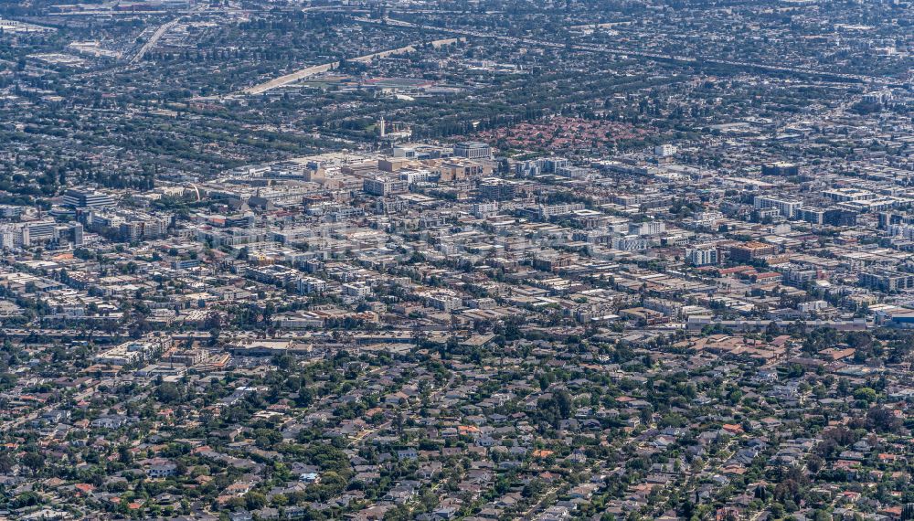 Culver City von oben - Stadtansicht vom Innenstadtbereich in Culver City in Kalifornien, USA