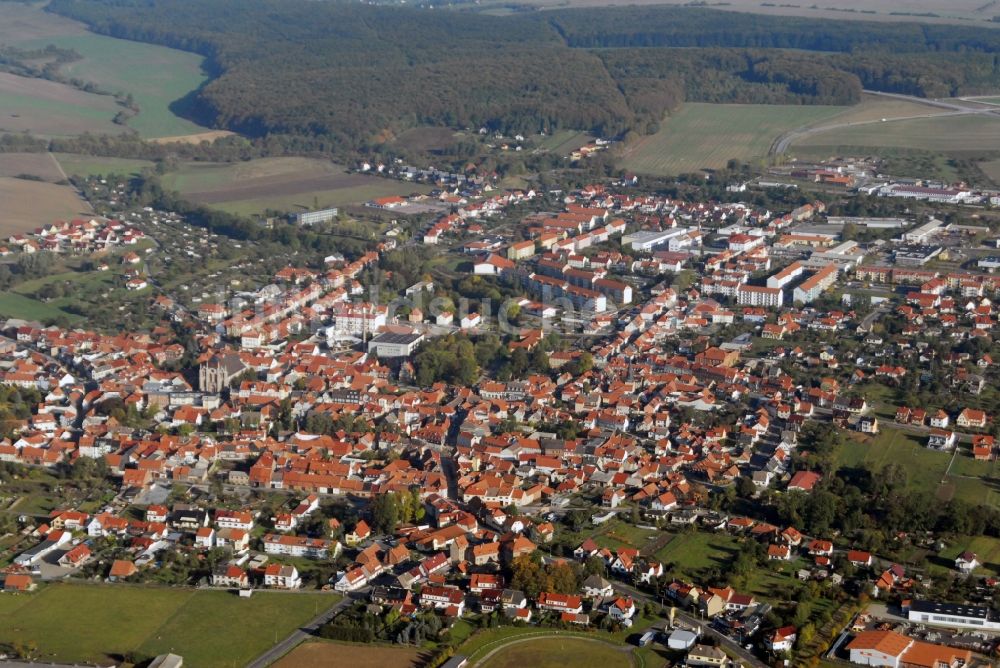 Dingelstädt von oben - Stadtansicht vom Innenstadtbereich in Dingelstädt im Bundesland Thüringen, Deutschland