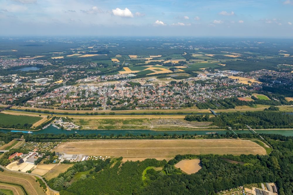 Dorsten aus der Vogelperspektive: Stadtansicht vom Innenstadtbereich in Dorsten im Bundesland Nordrhein-Westfalen, Deutschland