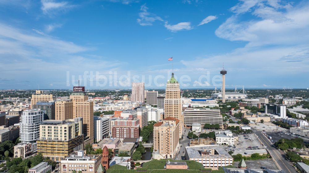 San Antonio aus der Vogelperspektive: Stadtansicht vom Innenstadtbereich Downtown in San Antonio in Texas, USA