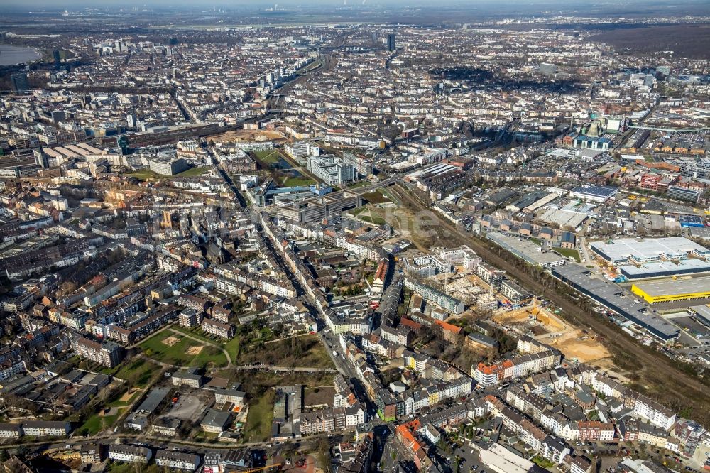 Düsseldorf von oben - Stadtansicht vom Innenstadtbereich in Düsseldorf im Bundesland Nordrhein-Westfalen, Deutschland