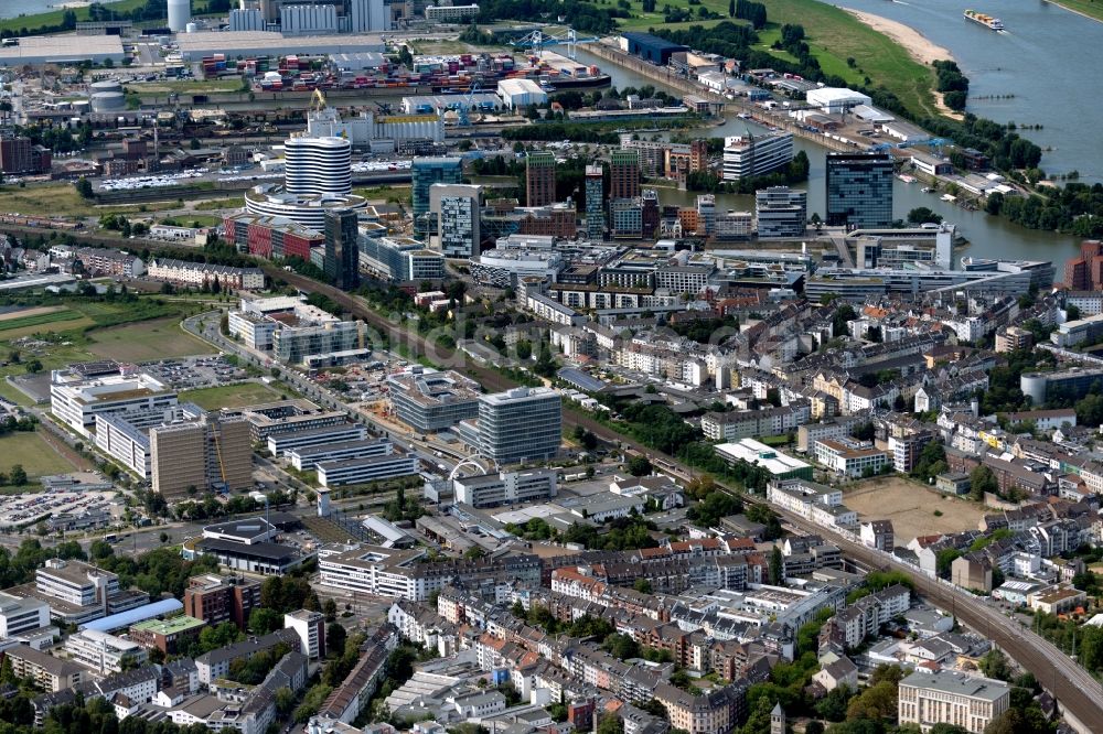 Düsseldorf von oben - Stadtansicht vom Innenstadtbereich in Düsseldorf im Bundesland Nordrhein-Westfalen, Deutschland