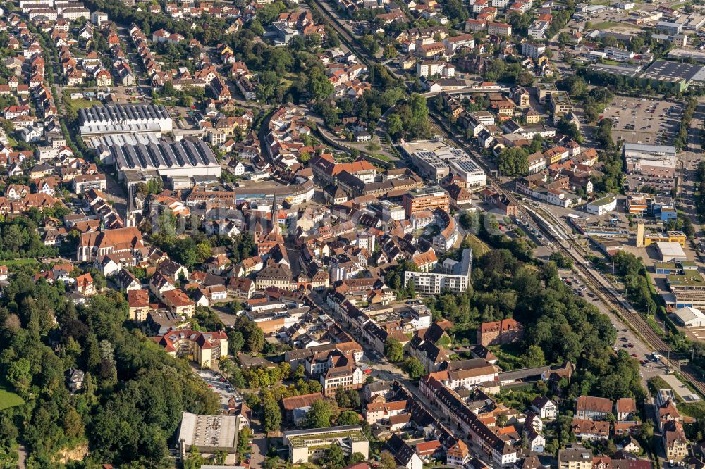 Emmendingen von oben - Stadtansicht vom Innenstadtbereich in Emmendingen im Bundesland Baden-Württemberg, Deutschland