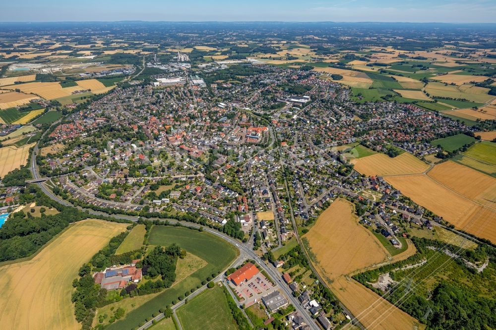 Luftaufnahme Ennigerloh - Stadtansicht vom Innenstadtbereich in Ennigerloh im Bundesland Nordrhein-Westfalen, Deutschland