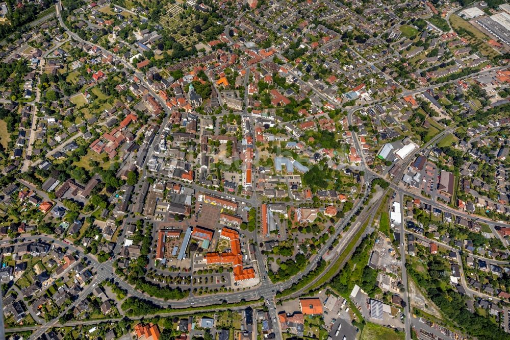 Ennigerloh aus der Vogelperspektive: Stadtansicht vom Innenstadtbereich in Ennigerloh im Bundesland Nordrhein-Westfalen, Deutschland