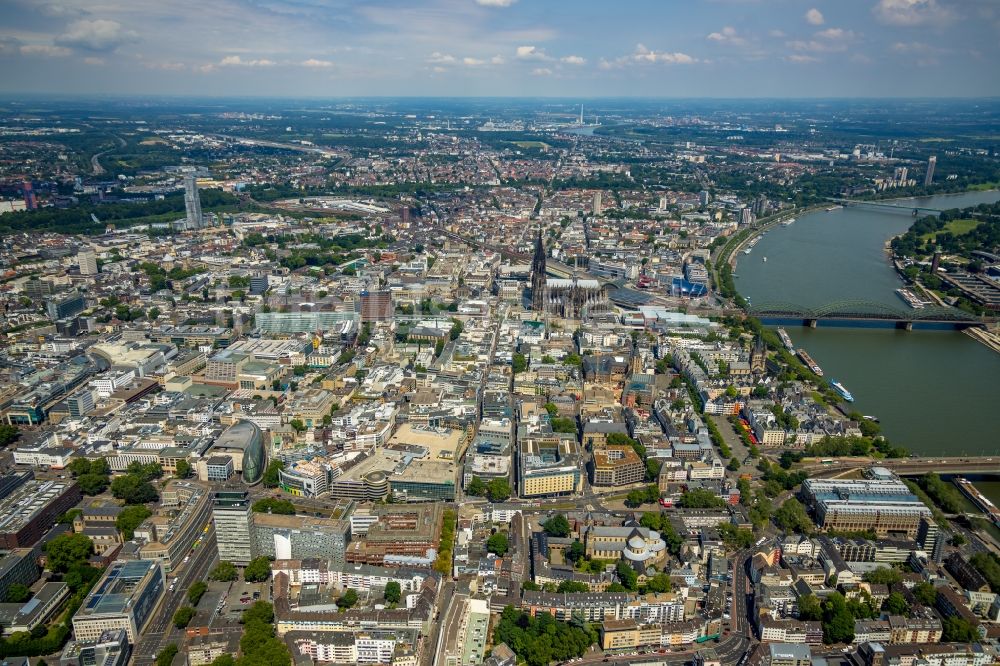 Luftbild Köln - Stadtansicht vom Innenstadtbereich entlang der Cäcilienstraße - Hohe Straße in Köln im Bundesland Nordrhein-Westfalen, Deutschland