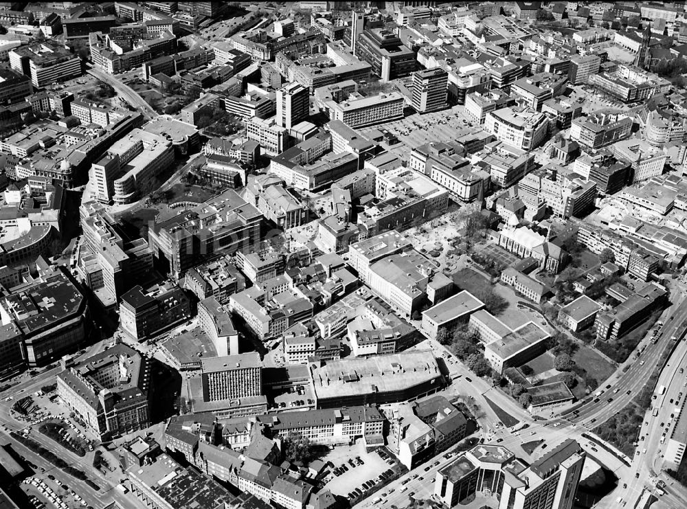 Essen von oben - Stadtansicht vom Innenstadtbereich in Essen im Bundesland Nordrhein-Westfalen, Deutschland