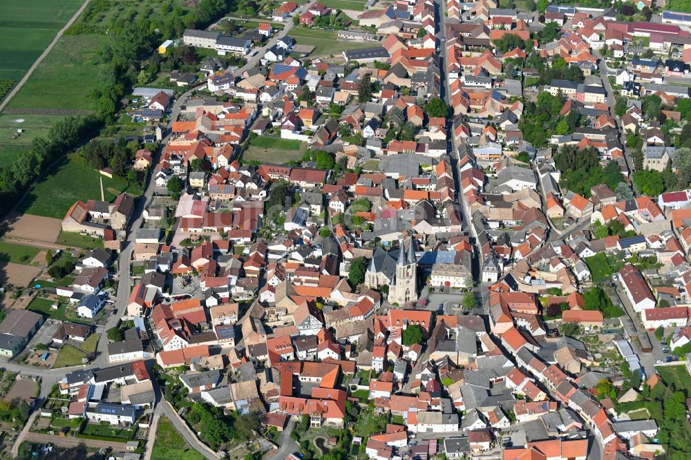 Luftaufnahme Flonheim - Stadtansicht vom Innenstadtbereich in Flonheim im Bundesland Rheinland-Pfalz, Deutschland